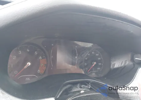 2022 Jeep Compass Latitude 4X4 from USA, damaged, VIN 3C4NJDBB4NT101786